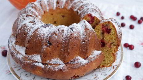 тыквенный кекс с клюквой и грецким орехом