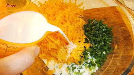 тыквенный закусочный кекс с зеленым луком