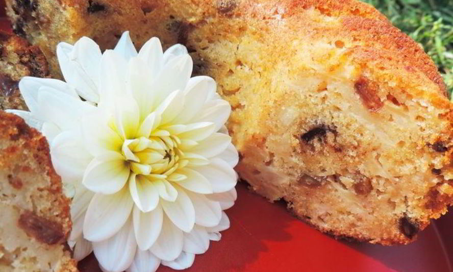 Рецепт яблочного кекса с шоколадом и изюмом восхитительный