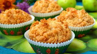 Яблочные кексы со штрейзелем