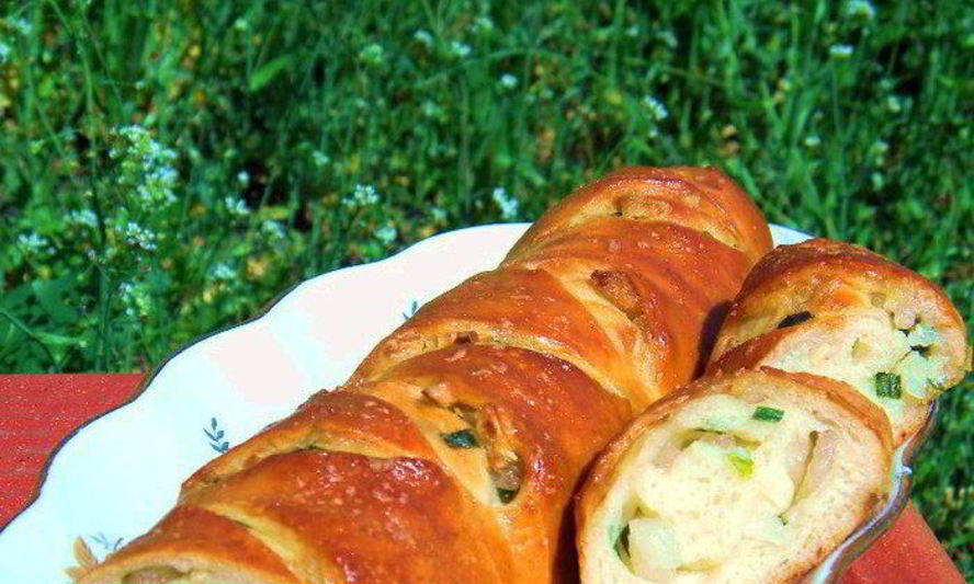 Рецепт багета с салом и зеленым луком