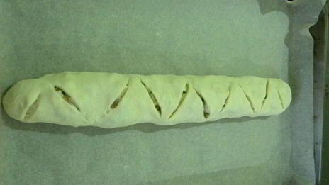 багет с салом и зеленым луком