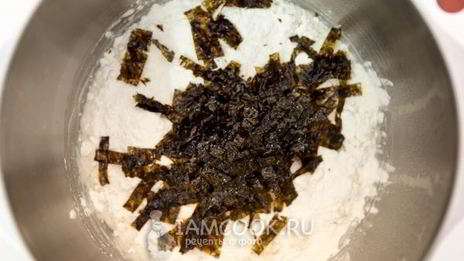 домашний пшеничный хлеб в духовке