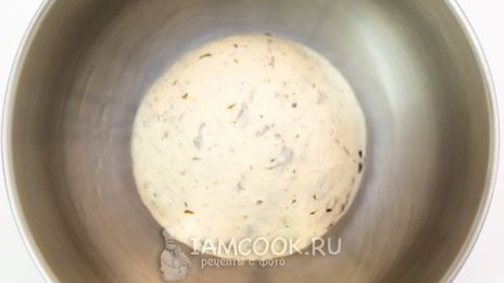 домашний пшеничный хлеб в духовке