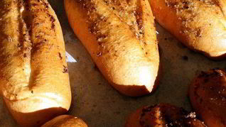 Хлеб с маслинами