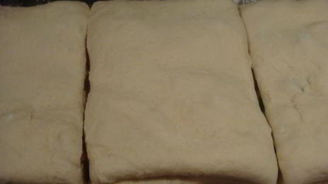 хлеб с печеными помидорами и чесноком