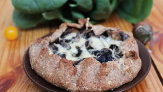 Мини-галеты из цельнозерновой муки с лесными грибами