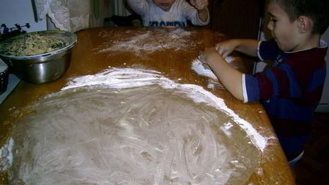 пряный хлеб чесночный венок