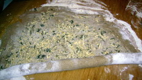 пряный хлеб чесночный венок