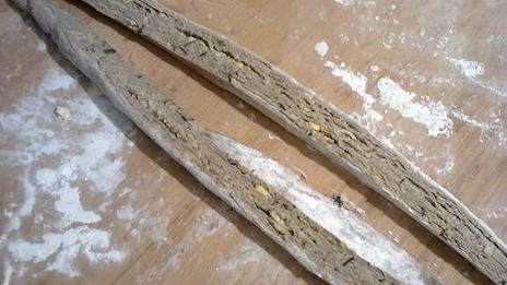 пряный хлеб чесночный венок