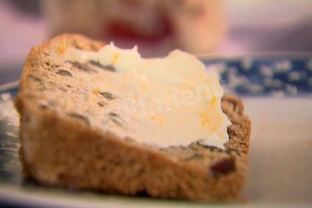 Сладкий хлеб с апельсиновым сыром