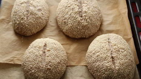 цельнозерновые хлебцы с грецкими орехами