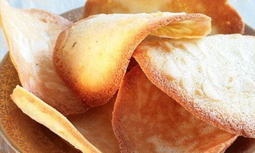 Рецепт тюля — хлеба с репчатым луком, накрошенный в молоко