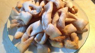 Хворост на кефире пышный