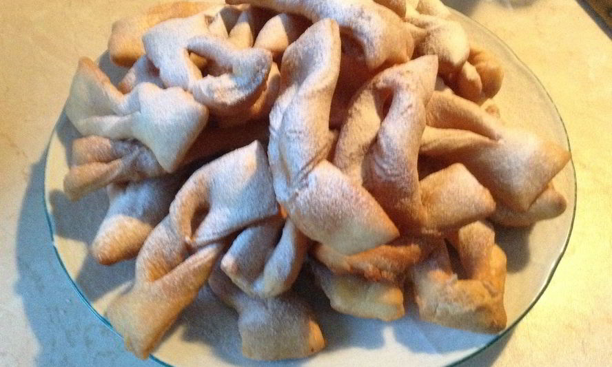 Рецепт хвороста на кефире пышный