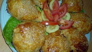 Куриные ножки в слоеном конвертике