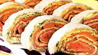 Рулеты из тонкого лаваша с семгой и сыром