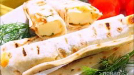 сулугуни в лаваше