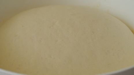 ароматная фокачча с помидорками черри и чесночным маслом