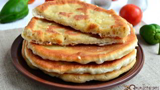 Чесночные лепешки в мультиварке