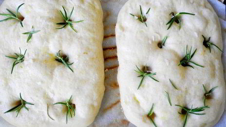 фокачча на минеральной воде