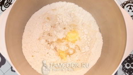 фокачча с черри и прованскими травами