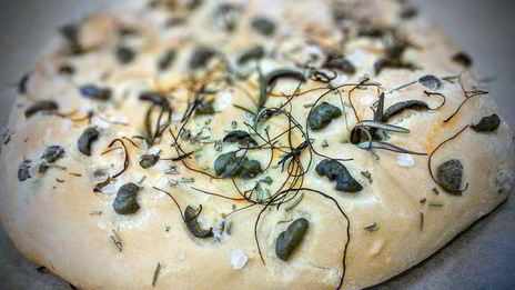 фокачча с оливками