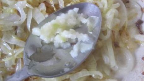 фокачча с тыквой, чесноком и луком