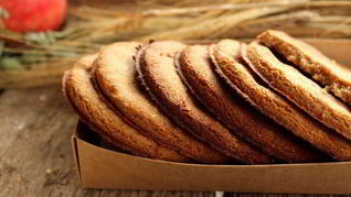 Хлебные лепешки с горчичным маслом