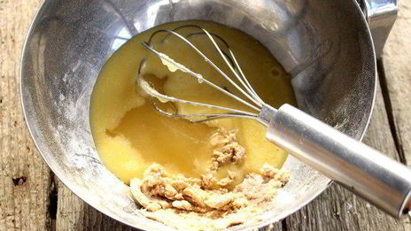 хлебные лепешки с горчичным маслом