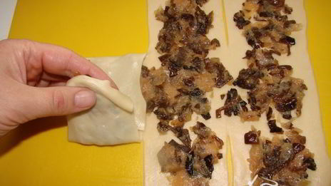 китайские лепешки с мясом и грибами му-эр