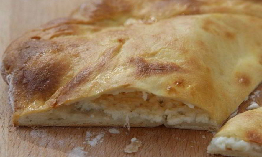 Рецепт лепешки с моцареллой, фетой и орегано