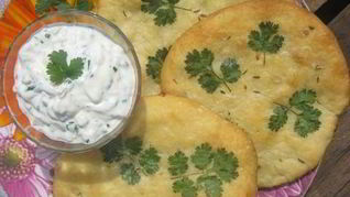Лепешки Наан со специями и кинзой
