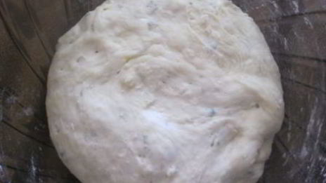 лепешки наан со специями и кинзой