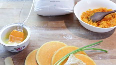 лепешки с тыквой и чесноком