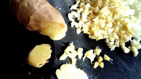 мясные лепешки на сковороде