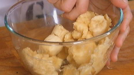 овсяные лепешки с бананами и клюквой