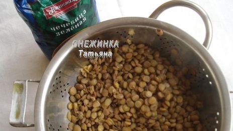 постное карри из чечевицы с чечевичными лепешками