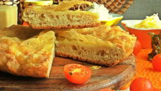 Сырная лепешка