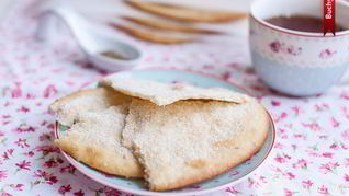 Торта де асьетас, сладкие хрустящие лепешки