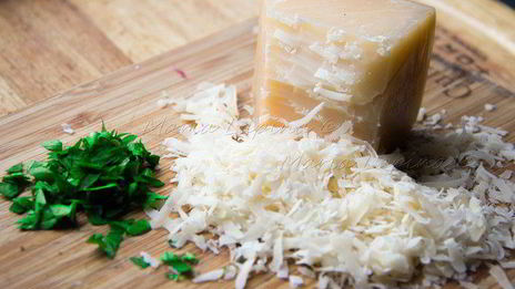 тортильи с острой курицей, овощами и сыром джюгас