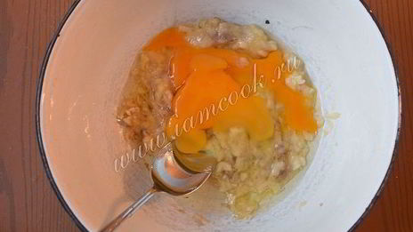 банановые маффины с шоколадными каплями