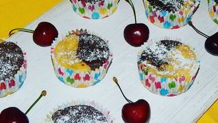 Маффины Дуэт с черешней