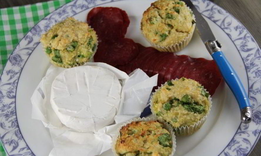 Рецепт маффинов из киноа с овощами и фетой