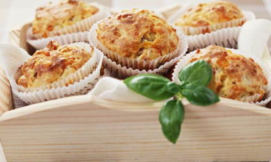 Рецепт маффинов из слоеного теста с ветчиной и сыром