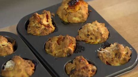 маффины с брынзой и помидорами