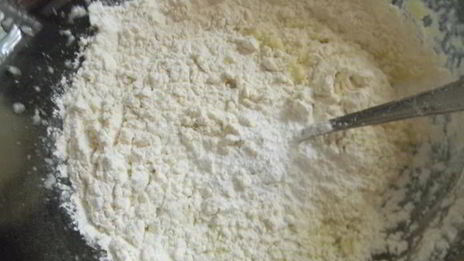 маффины с клубникой и белым шоколадом