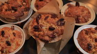 Маффины с мандаринами и орехами