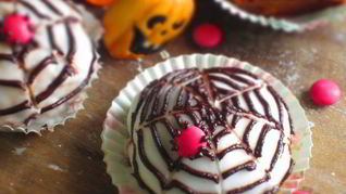 Маффины с тыквой, грушей и шоколадом Хэллоуин