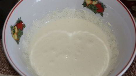 маффины с яблоком и изюмом с медово-ореховой глазурью